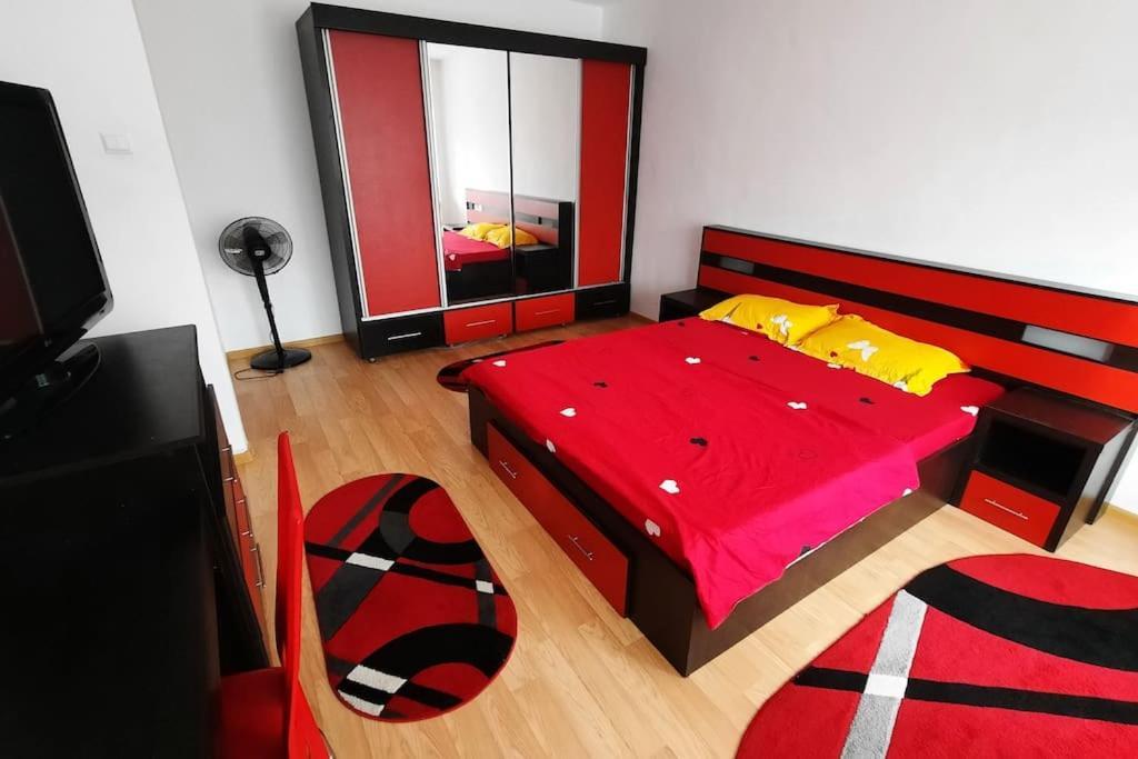 Modern Semi-Central 1 Bedroom Apartment, 3 Parks Nearby Bucarest Esterno foto